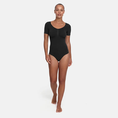T-Shirt Bodysuit Sculpting Shapewear mit String